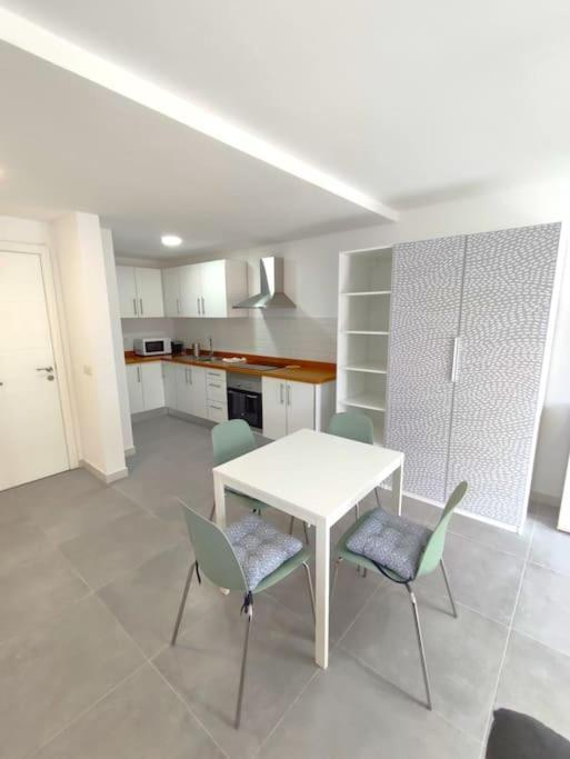 Apartament Near The Ocean In Playa San Juan Eksteriør bilde